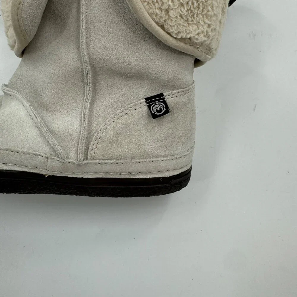 Crocs Ocean Minded Womens Winter Boots Faux Fur Lined Size 5 US / 35 EU